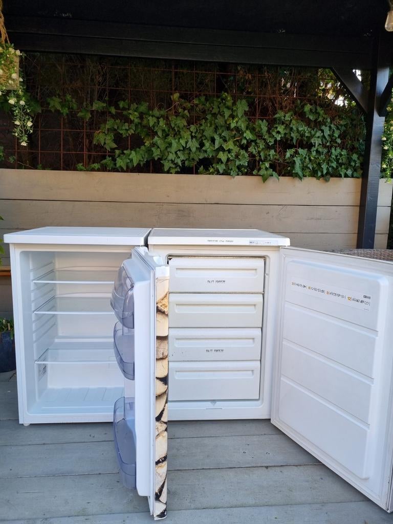 Koelkast + vrieskast Whirlpool + Zanussi - tafelmodel, Witgoed en Apparatuur, Koelkasten en IJskasten, Ophalen, Minder dan 85 cm
