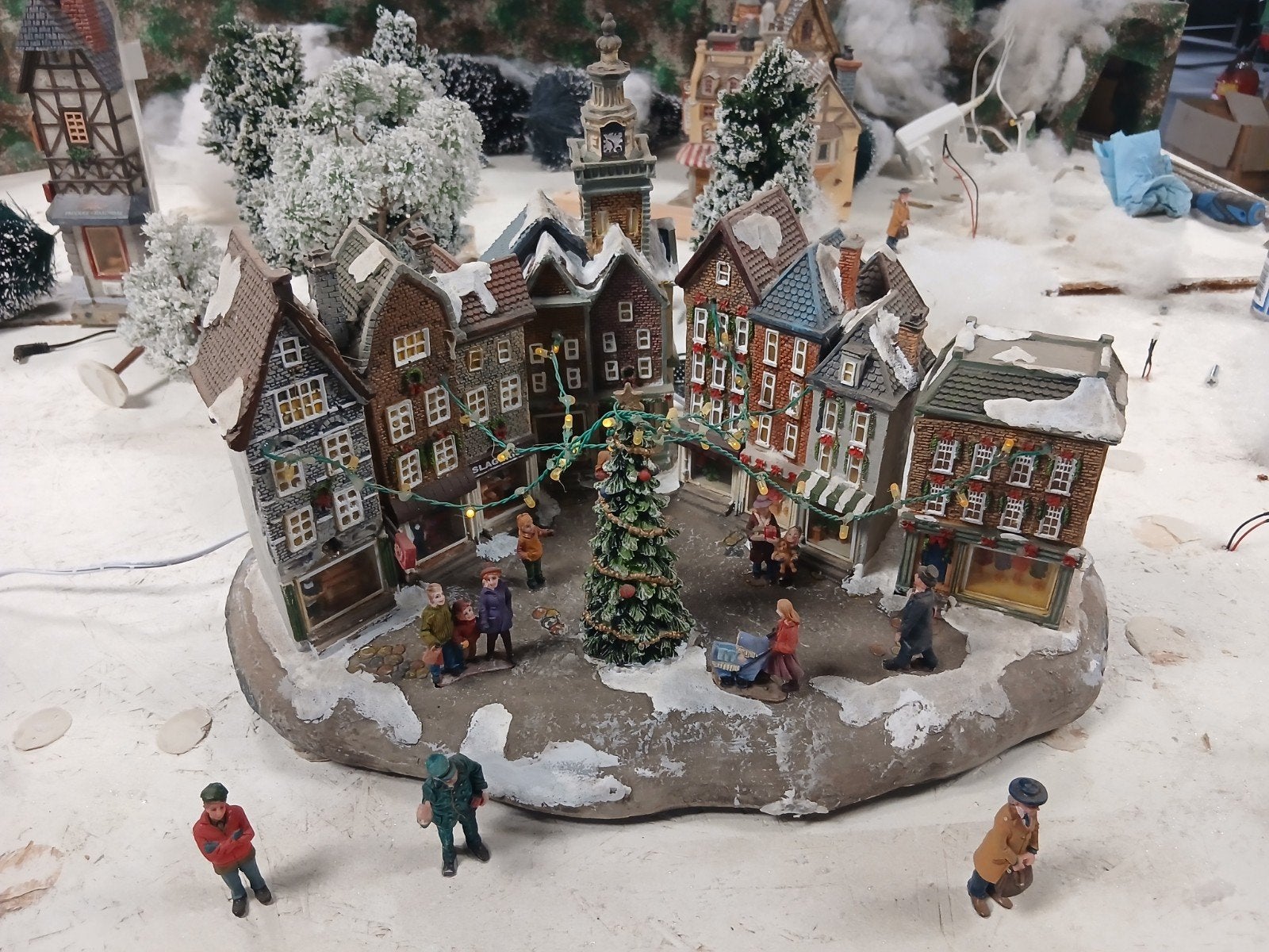 Typisch Hollands marktplein kersthuisje, Diversen, Kerst, Ophalen of Verzenden