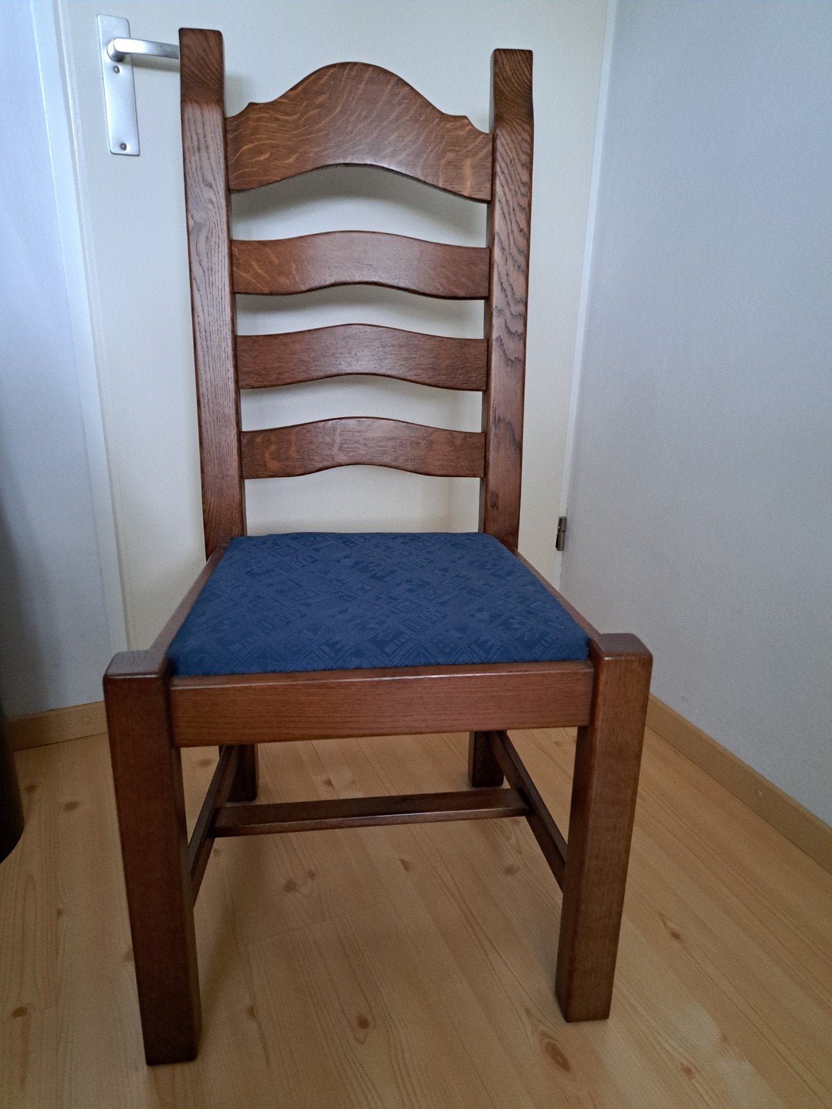 Eiken stoel, Huis en Inrichting, Stoelen, Ophalen, Zo goed als nieuw, Bruin, Eén