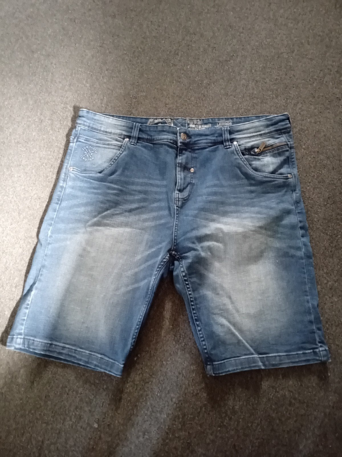 Nette korte heren spijkerbroek maat 38 - Zo goed als nieuw, Kleding | Heren, Spijkerbroeken en Jeans, W36 - W38 (confectie 52/54)