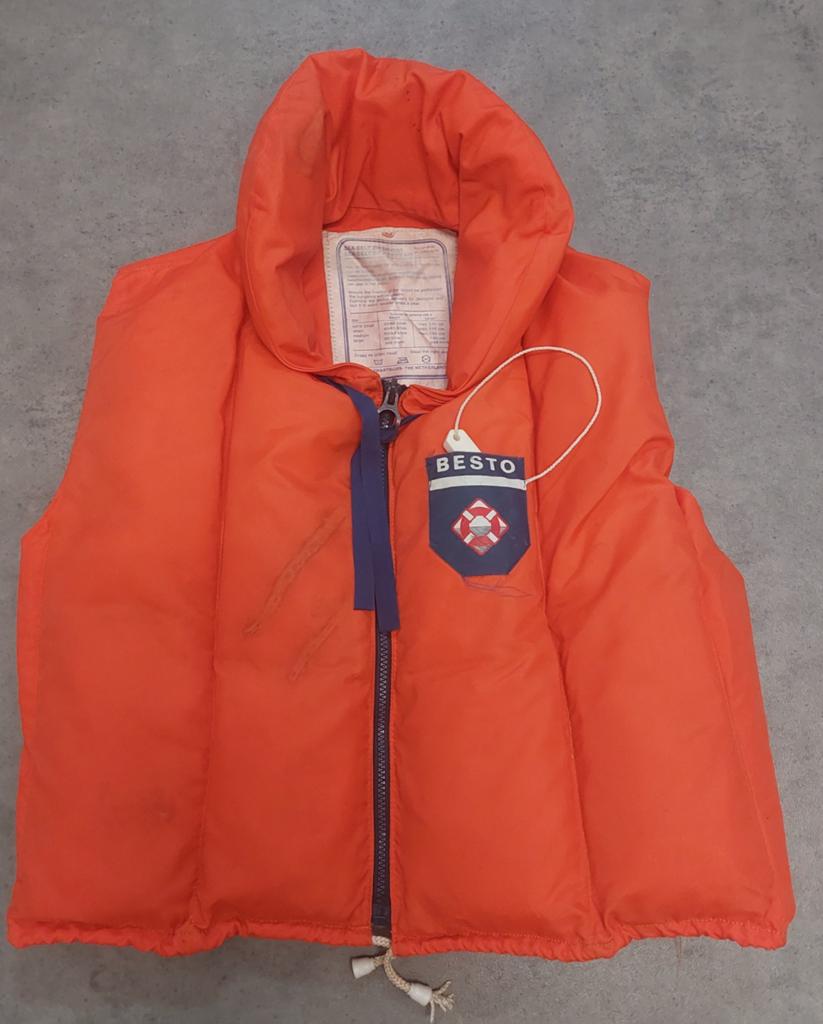 Besto maat M (60-80kg) zwemvest /lifejacket, Watersport en Boten, Besto, Ophalen of Verzenden, Zo goed als nieuw, Dame of Heer