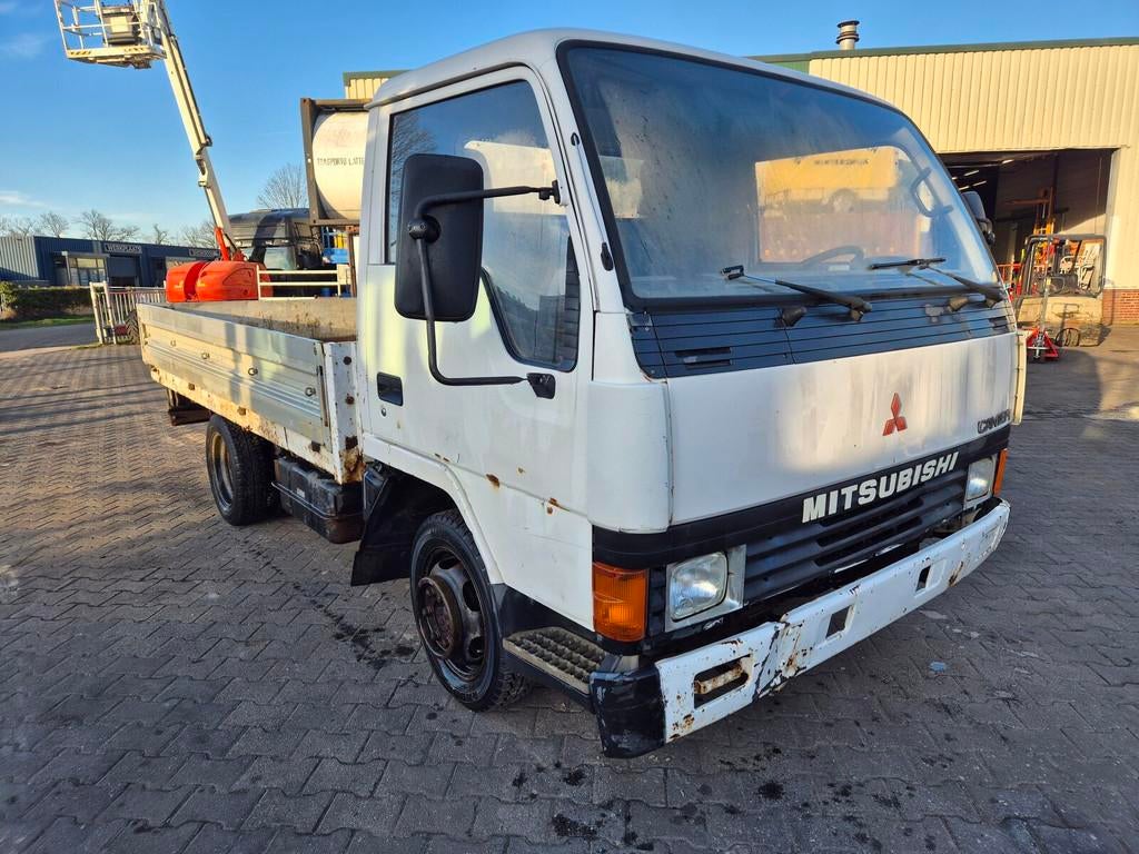 Mitsubishi Canter FB433 flatbed truck < 3.5t, Gebruikt, 4 cilinders, 2477 cc, Wit