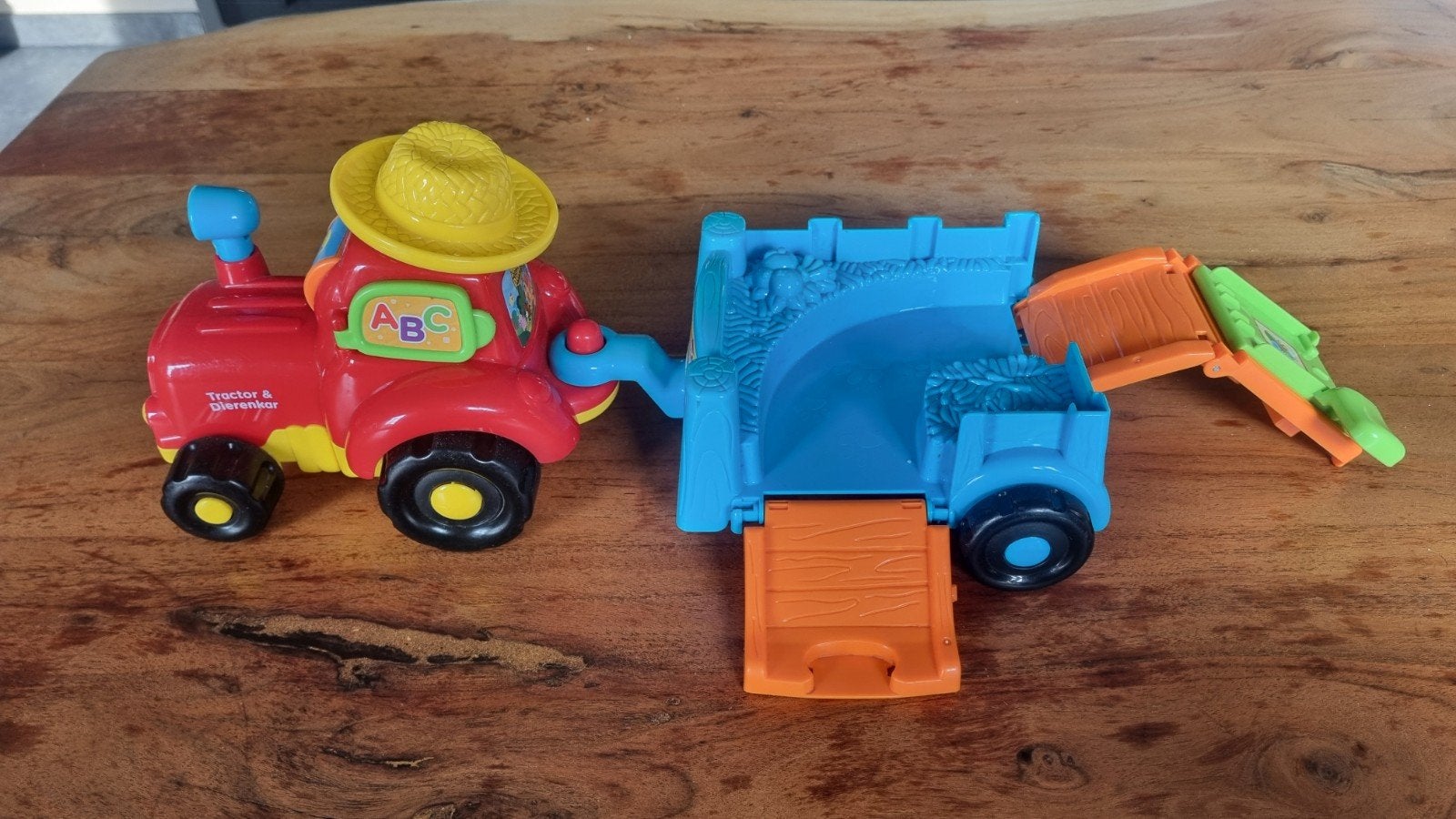 Vtech tractor met kar, Ophalen, Zo goed als nieuw