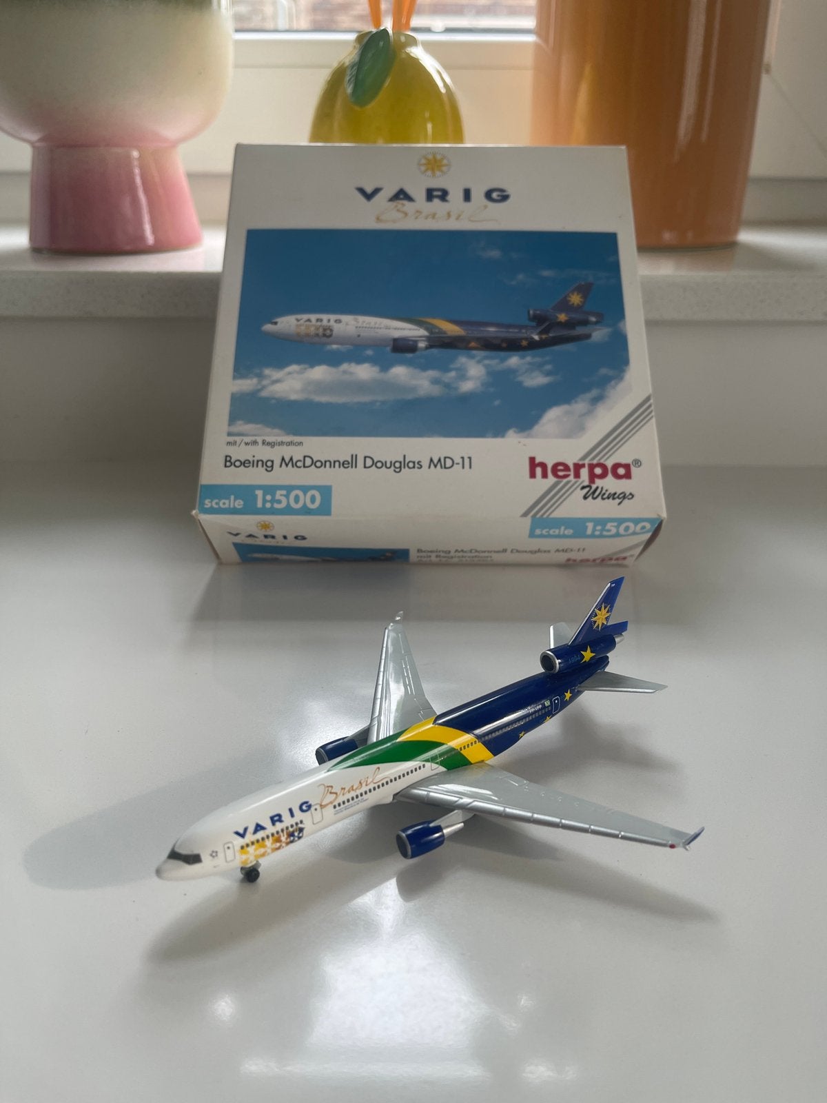 1:500 Herpa Varig MD-11, Verzamelen, Ophalen of Verzenden, Zo goed als nieuw, Schaalmodel