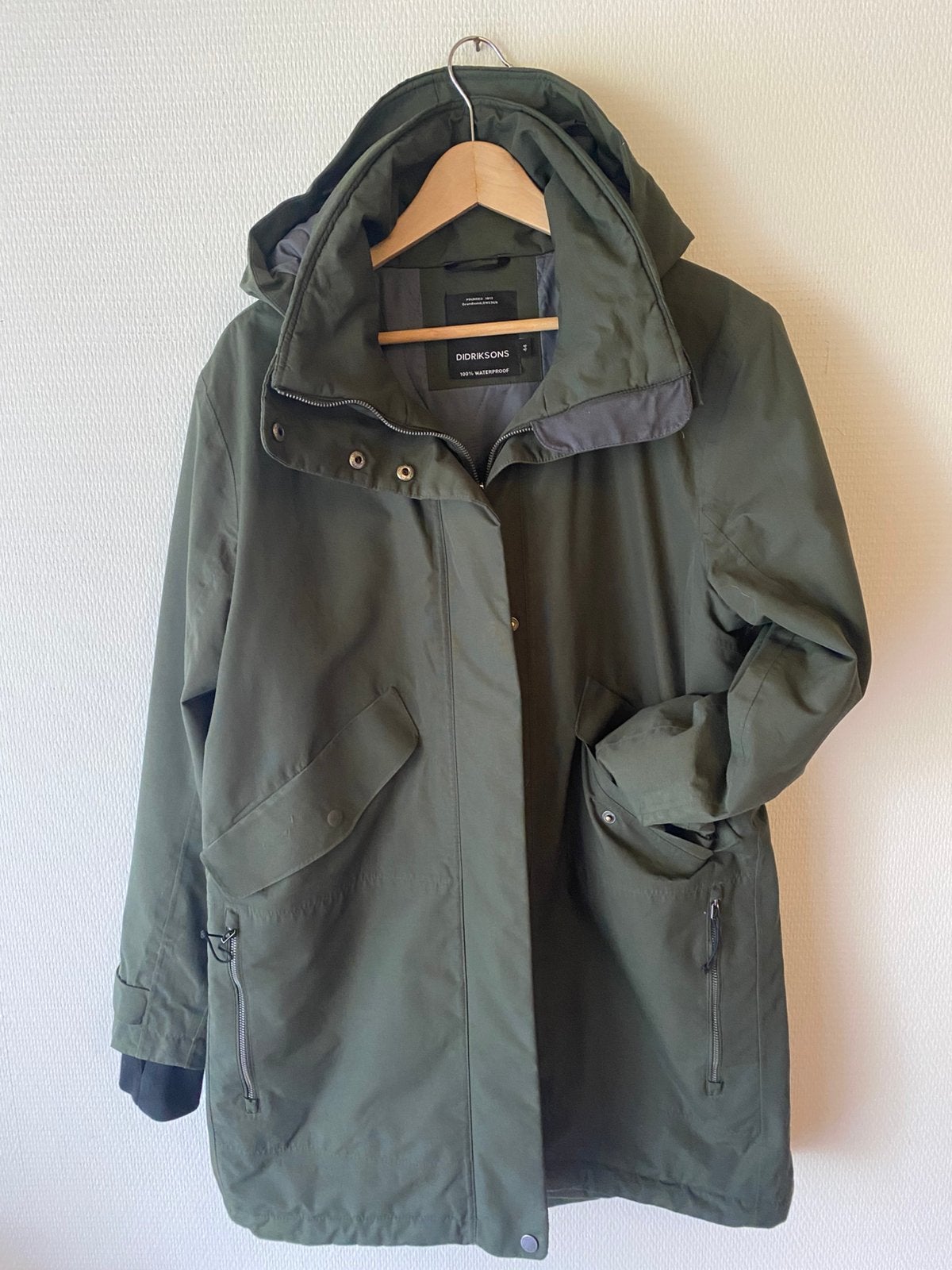 Didriksons parka, jas. Maat 44. Groen/ kaki., Ophalen of Verzenden, Maat 42/44 (L), Groen