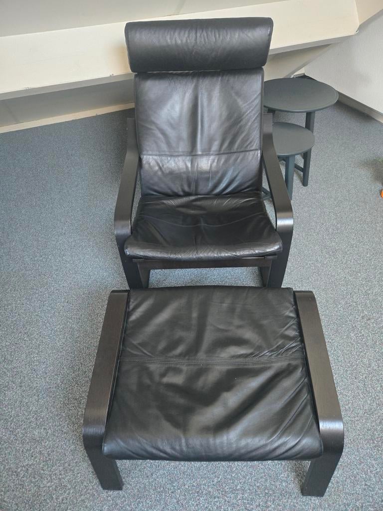 Ikea poäng stoel en voetenbank leer, Huis en Inrichting, Fauteuils, Ophalen of Verzenden, Zo goed als nieuw, 50 tot 75 cm, Leer