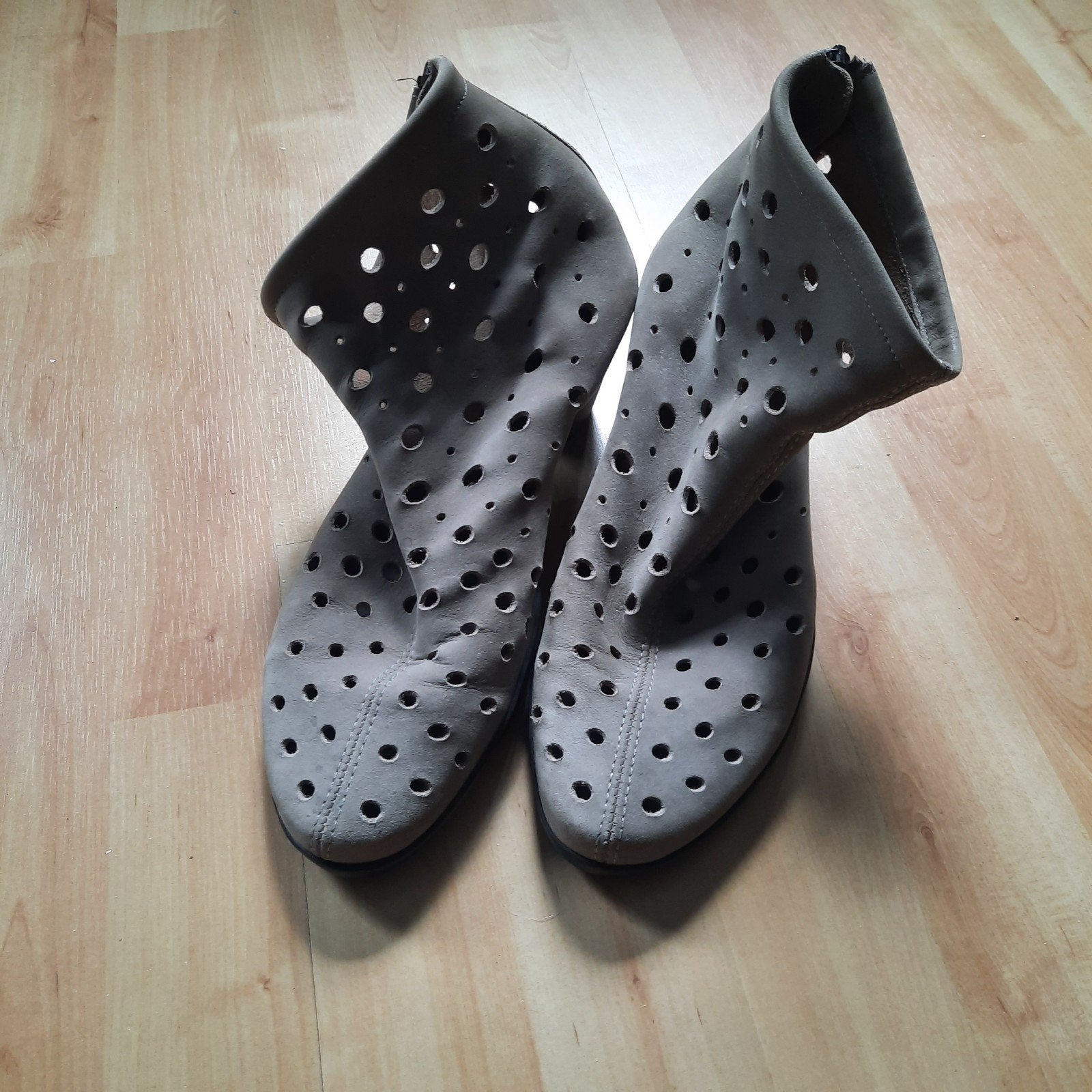 Laarsjes van Arche, maat 39, Kleding | Dames, Schoenen, Ophalen of Verzenden, Zo goed als nieuw, Beige