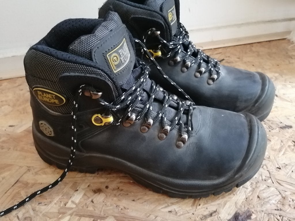 Werkschoenen/ veiligheidsschoenen Planet Europe,  maat 40, Ophalen of Verzenden, Gebruikt
