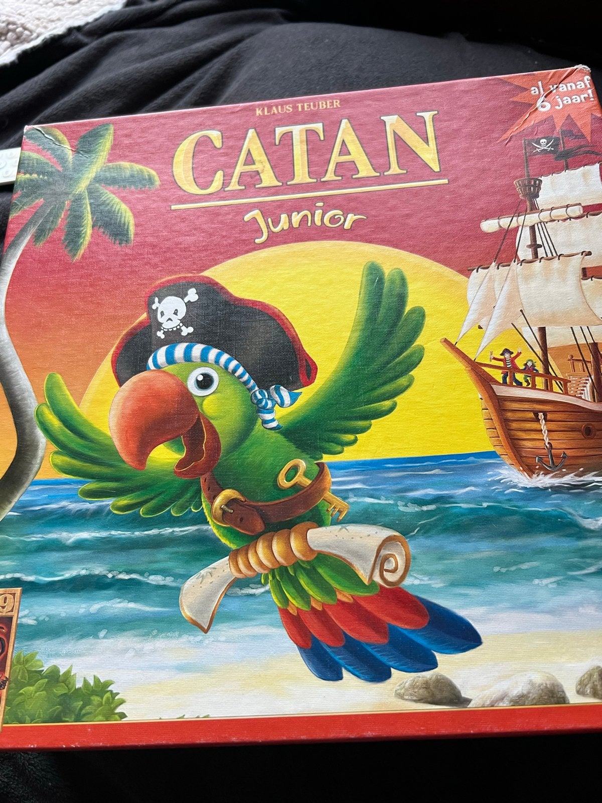 Catan Junior Bordspel - Avontuurlijk Spel voor Kinderen, Drie of vier spelers, Ophalen of Verzenden, Zo goed als nieuw