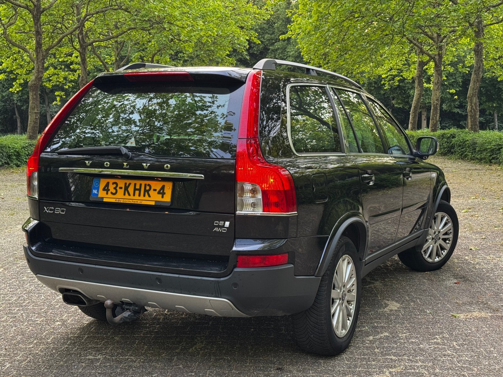 Volvo XC90 2.4 D5 7 zit 2010 org NL | APK apr 27! BTW YOUNGT, Auto's, Automatische klimaatregeling, 255 €/maand, 7 stoelen, Zwart