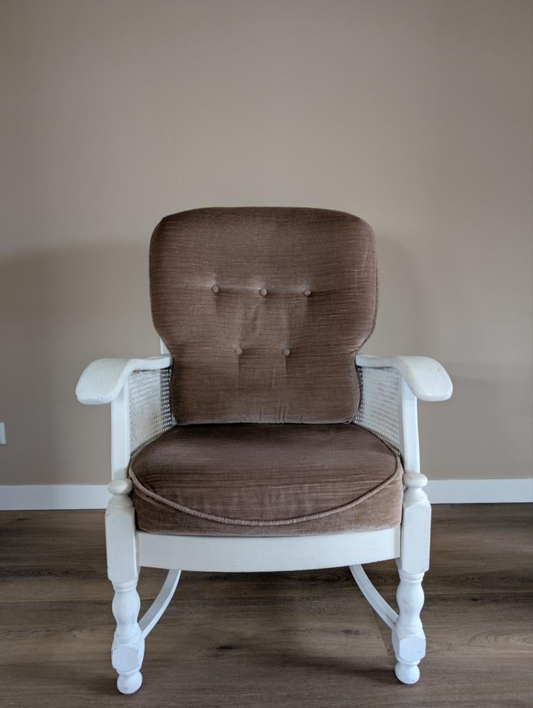 Vintage Oma Stoel - White Wash Kalkverf, Huis en Inrichting, Stoelen, Ophalen, Gebruikt, Wit, Eén