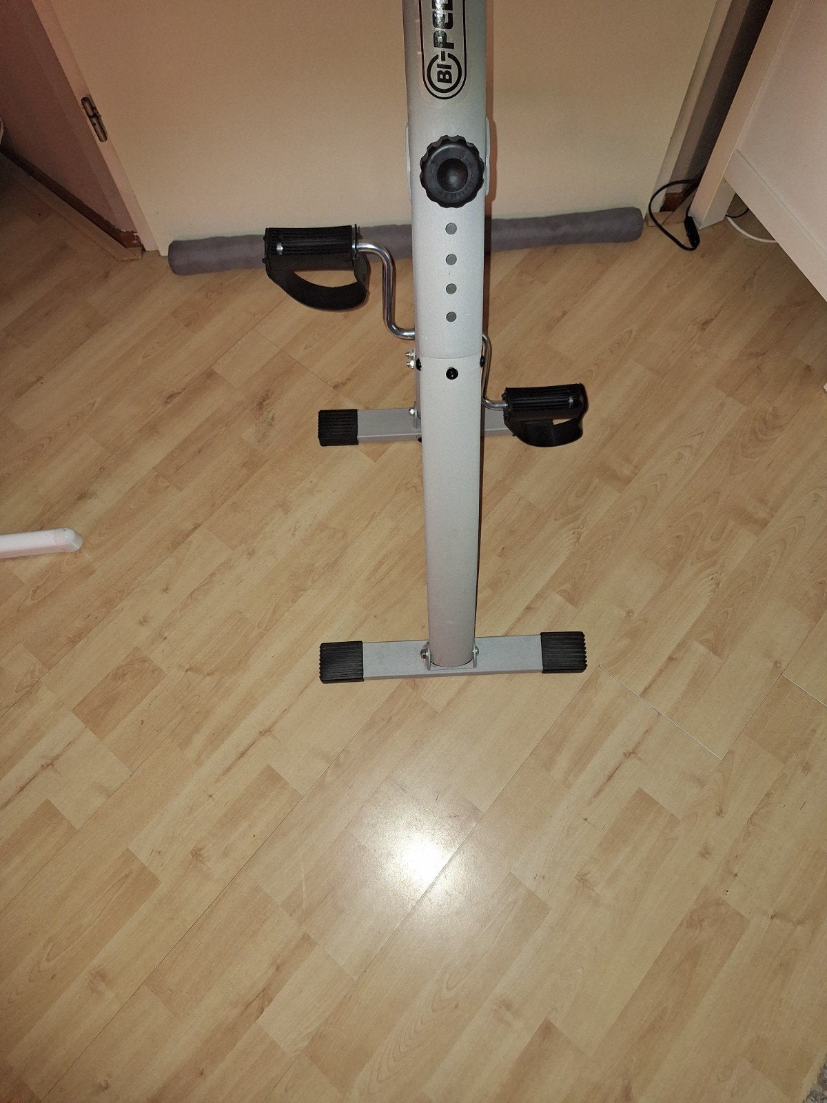 Stoelfiets zgan - Ideaal voor thuisoefeningen, Sport en Fitness, Ophalen, Zo goed als nieuw, Benen, Overige typen