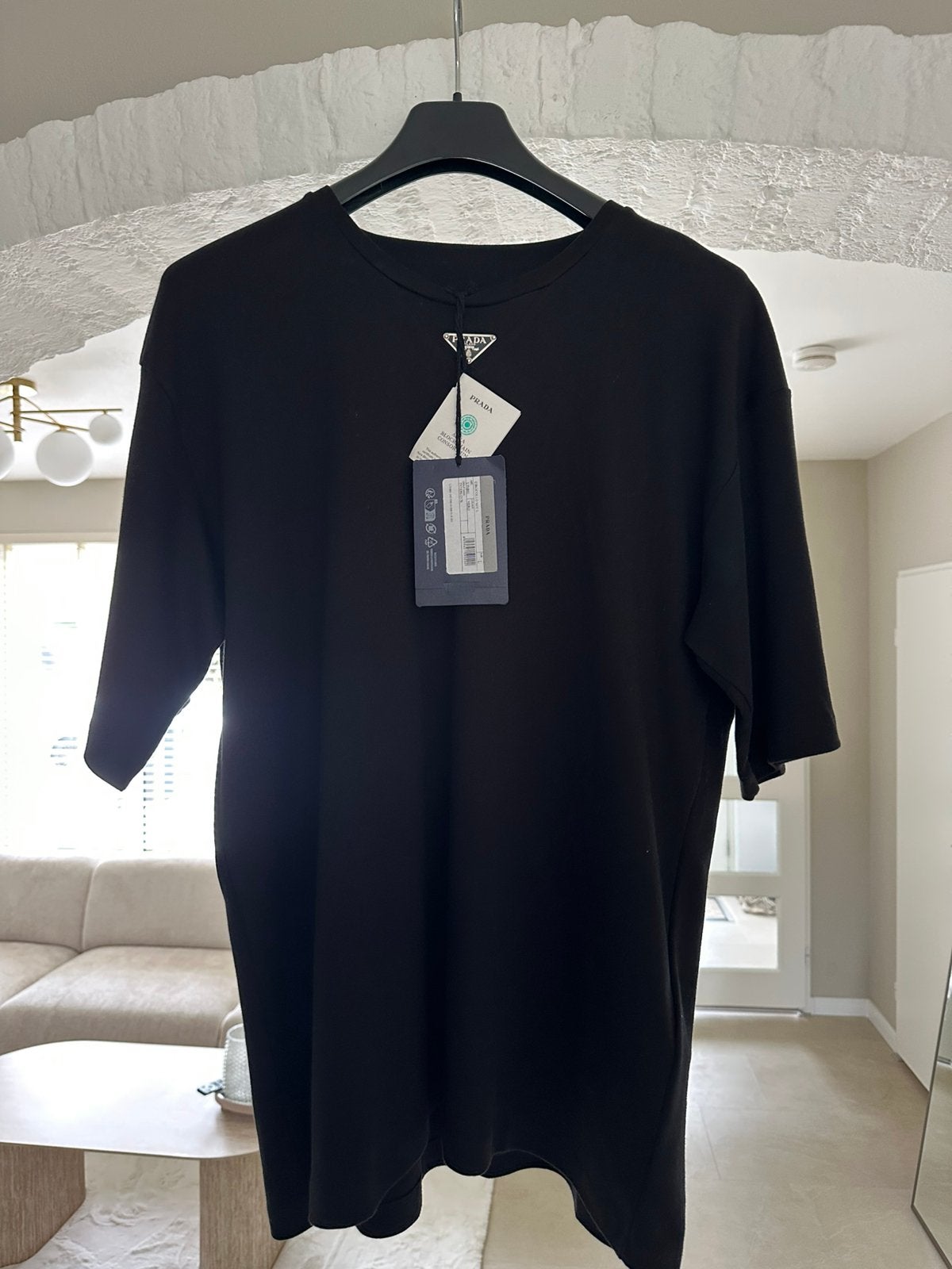 PRADA T-SHİRT, Ophalen of Verzenden, Nieuw, Maat 52/54 (L), Zwart