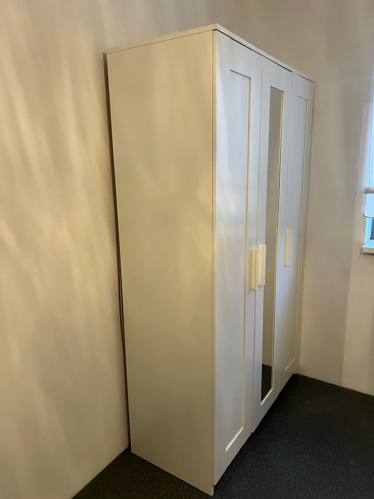 Ikea klerenkast brimnes met 3 deuren en spiegel kleur wit, Ophalen, Met deur(en), Gebruikt, 100 tot 150 cm