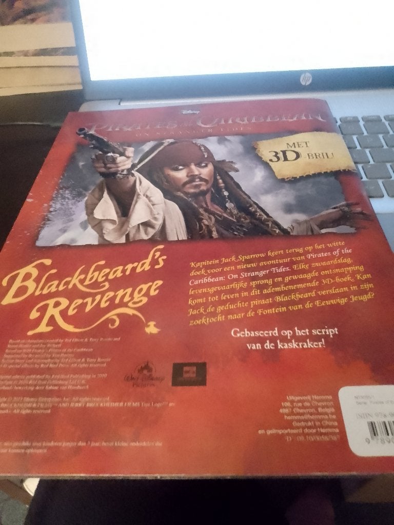 boek disney pirates of the caribbean on stranger tides bril, Ophalen of Verzenden, Overige figuren, Zo goed als nieuw, Beeldje of Figuurtje