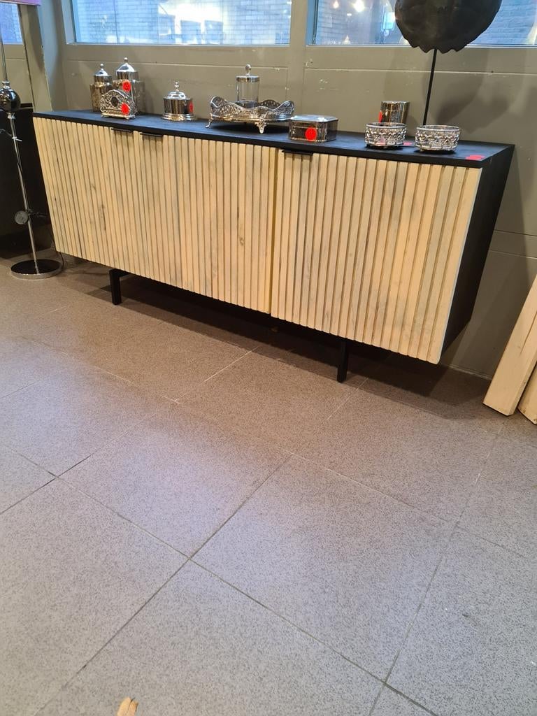 Nieuwe icathcers piano collectie dressoir 180x79x40cm €195, Huis en Inrichting, Ophalen, ., Nieuw, .