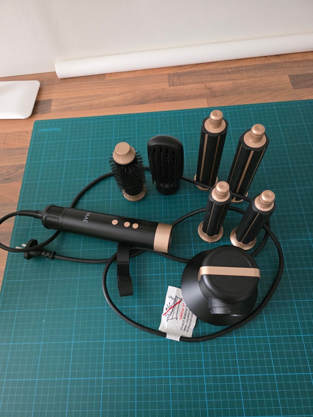 MAE haarstyling set, Ophalen of Verzenden, Zo goed als nieuw, Föhn of Haardroger
