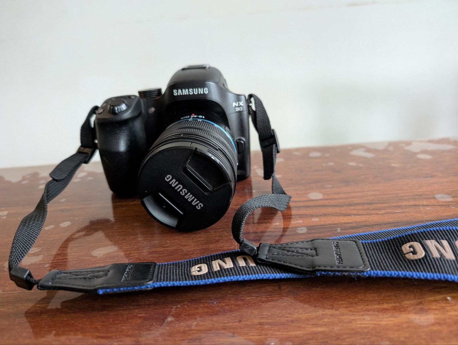 Samsung NX30 Systeemcamera met 18-55mm en 30mm lens, Ophalen of Verzenden