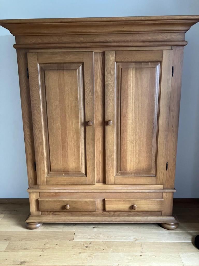 eiken kast, Ophalen
