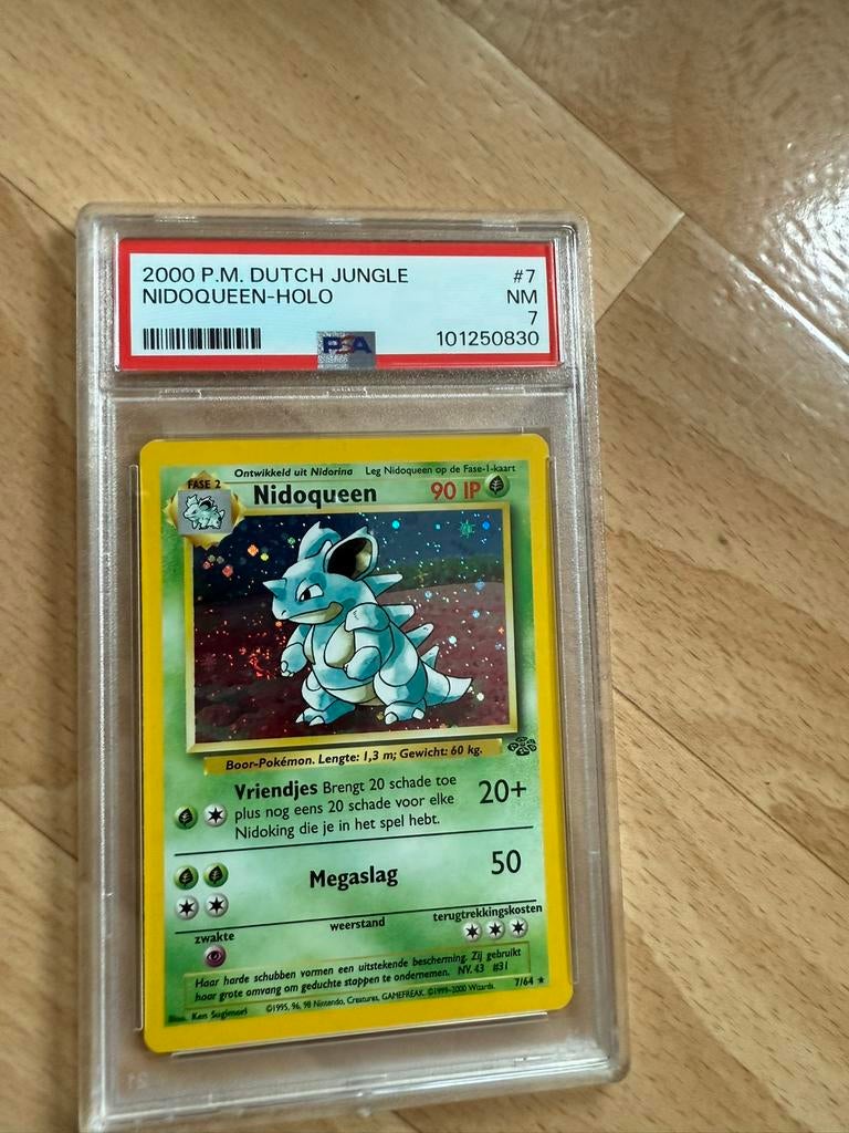 Psa 7 holo nidoqueen jungle NL pokemon, Ophalen of Verzenden, Zo goed als nieuw, Losse kaart, Foil