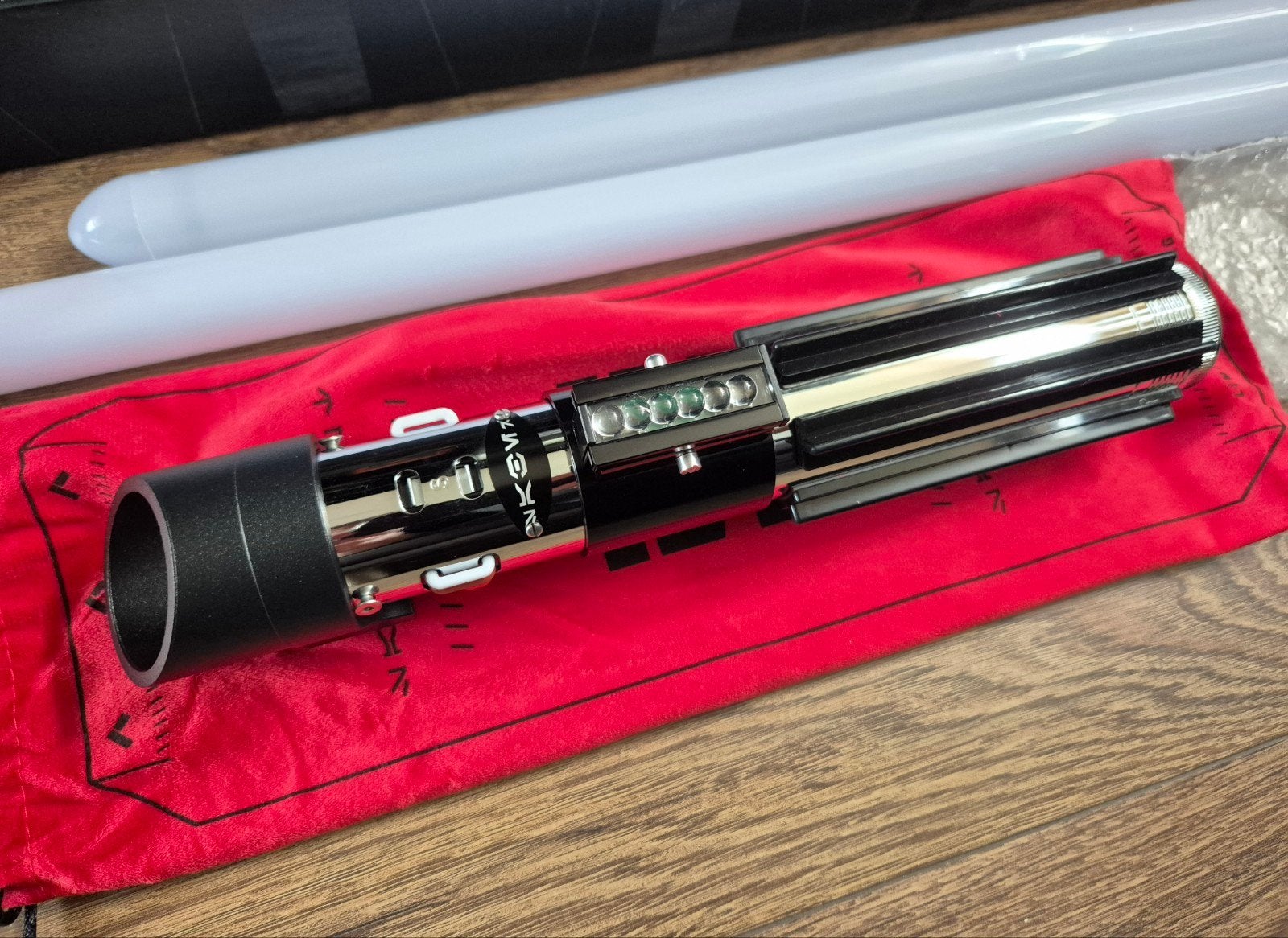 (Star Wars) Theory Sabers - Dark Lord Ep 5 + Bonus Saber, Ophalen of Verzenden, Zo goed als nieuw, Replica