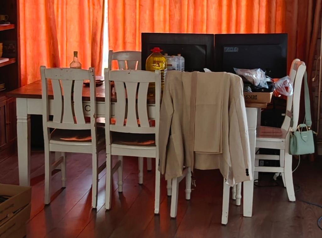 Eettafel met 6 stoelen, Huis en Inrichting, Complete inboedels, Ophalen