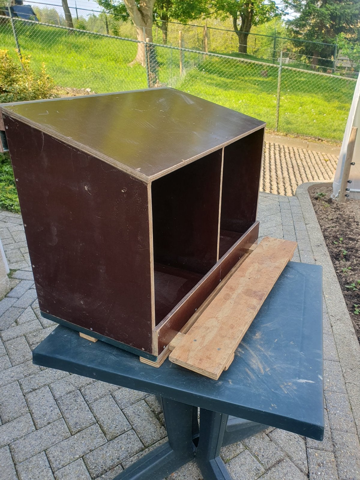 Legnesten, Geslacht onbekend, Kip