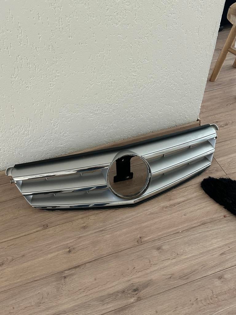 Grille Mercedes-Benz C-Klasse W204 (2007-2014), Ophalen, Gebruikt, Voor, Mercedes-Benz