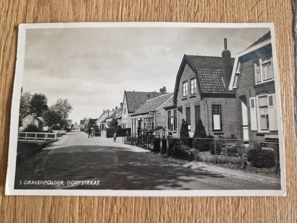 Oude Ansichtkaart 's-Gravenpolder Dorpstraat, Ophalen of Verzenden, 1920 tot 1940, Gelopen, Zeeland