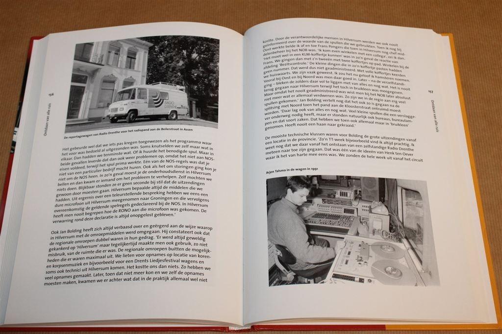 Altijd in de Buurt — 60 Jaar Omroep Drenthe Incl. CD, Ophalen of Verzenden, Zo goed als nieuw