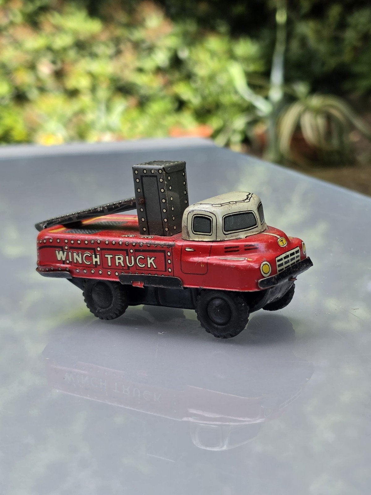 Oude blikken speelgoed auto vrachtwagen Haji takelwagen, Ophalen of Verzenden