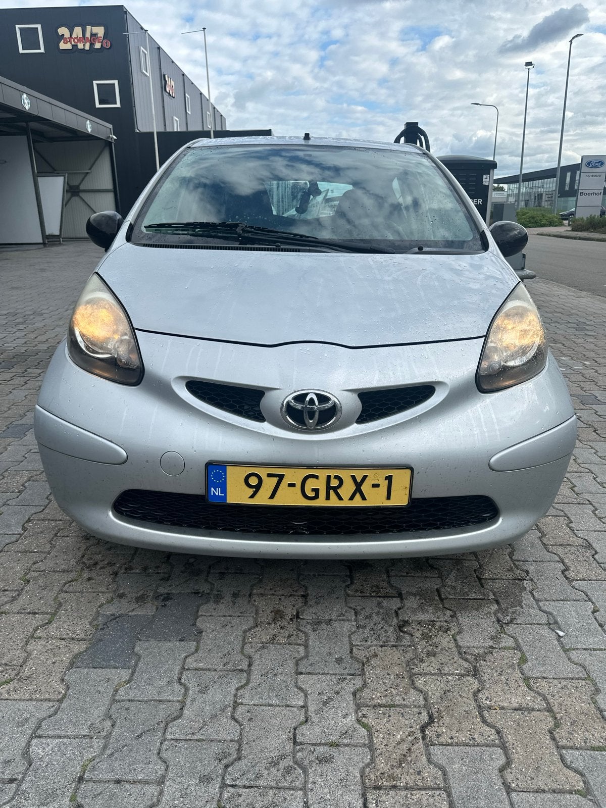 Toyota Aygo 1.0 2008 Grijs carplay en apk gekeurd, Auto's, Voorwielaandrijving, 4 stoelen, 68 pk, Origineel Nederlands