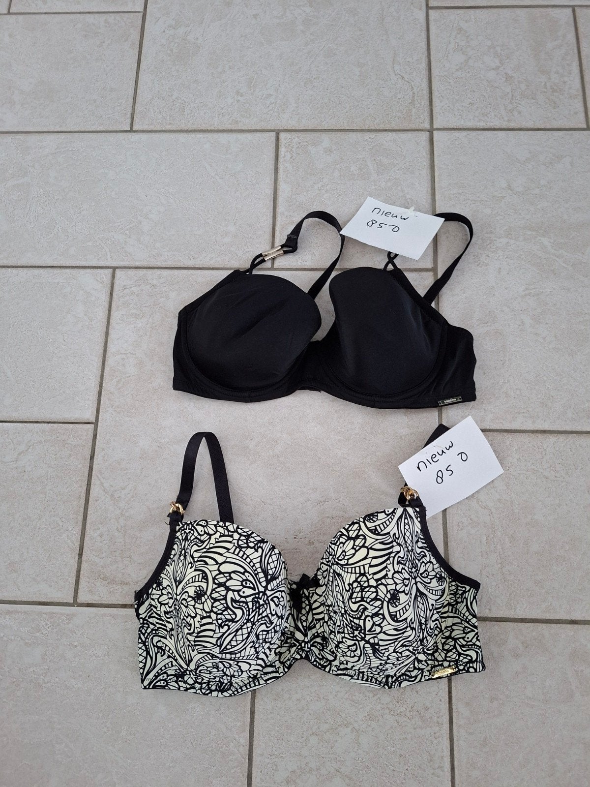 NIEUW  2 SAPPH BH'S MAAT 85 D €15, Ophalen, Zwart, BH