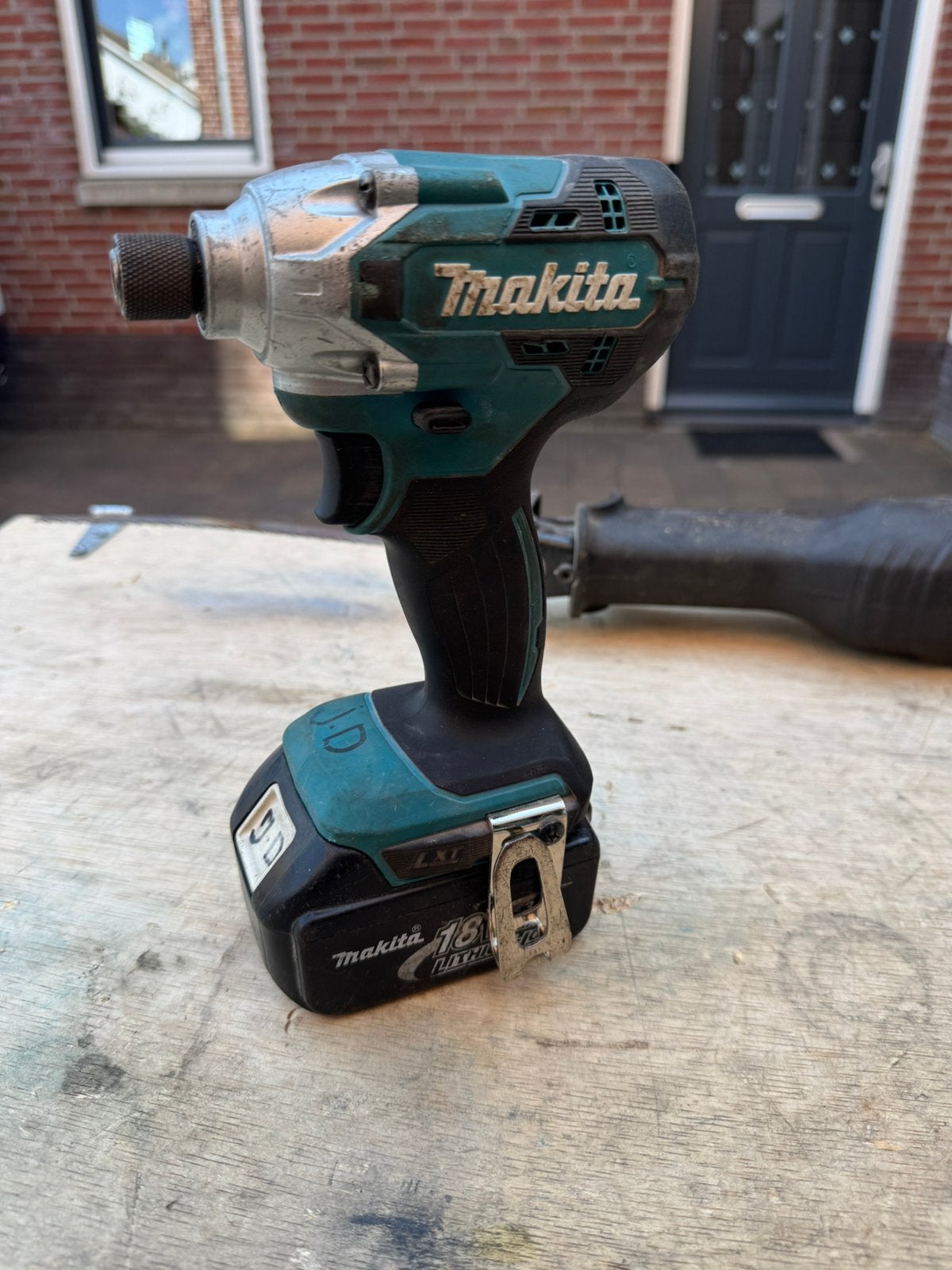 Makita slagschroevendraaier met accu 18v 2025.3, Ophalen of Verzenden, Zo goed als nieuw, Boor- en Schroefmachine