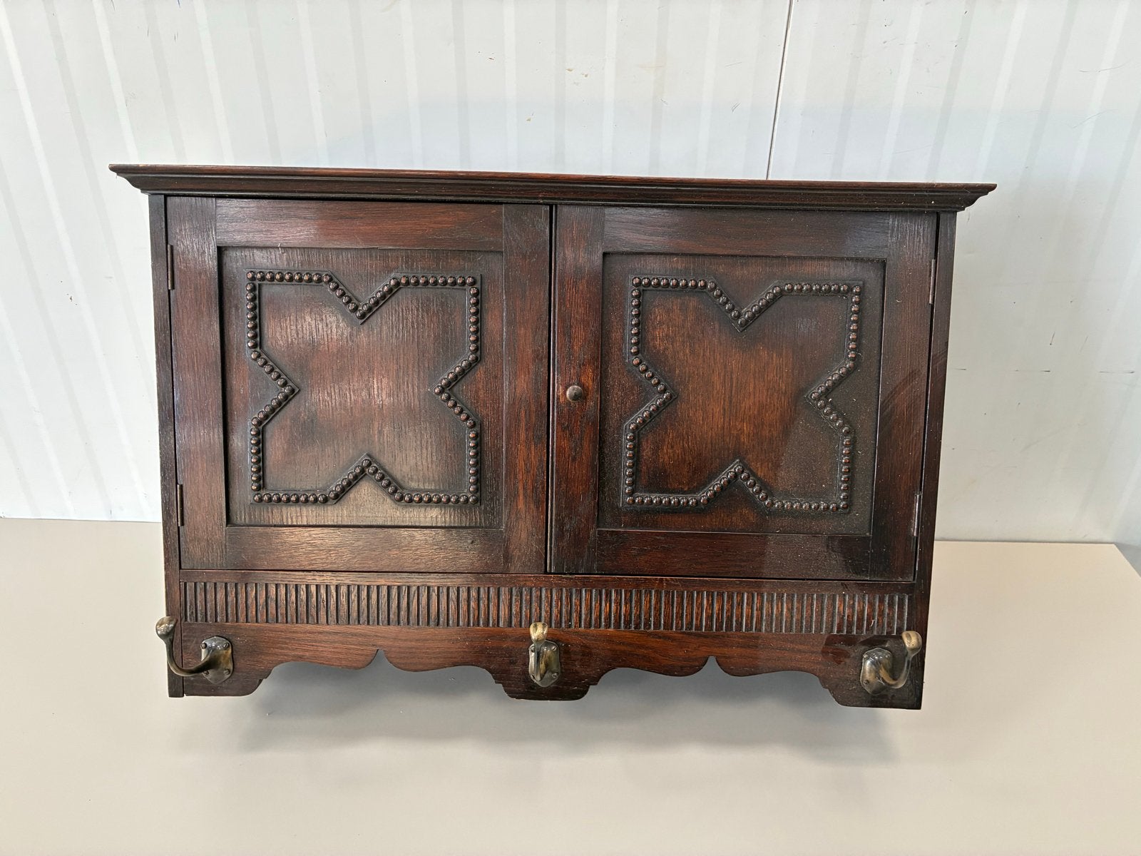 Antieke wandkast met kapstokhaken, 75x48 cm, Ophalen