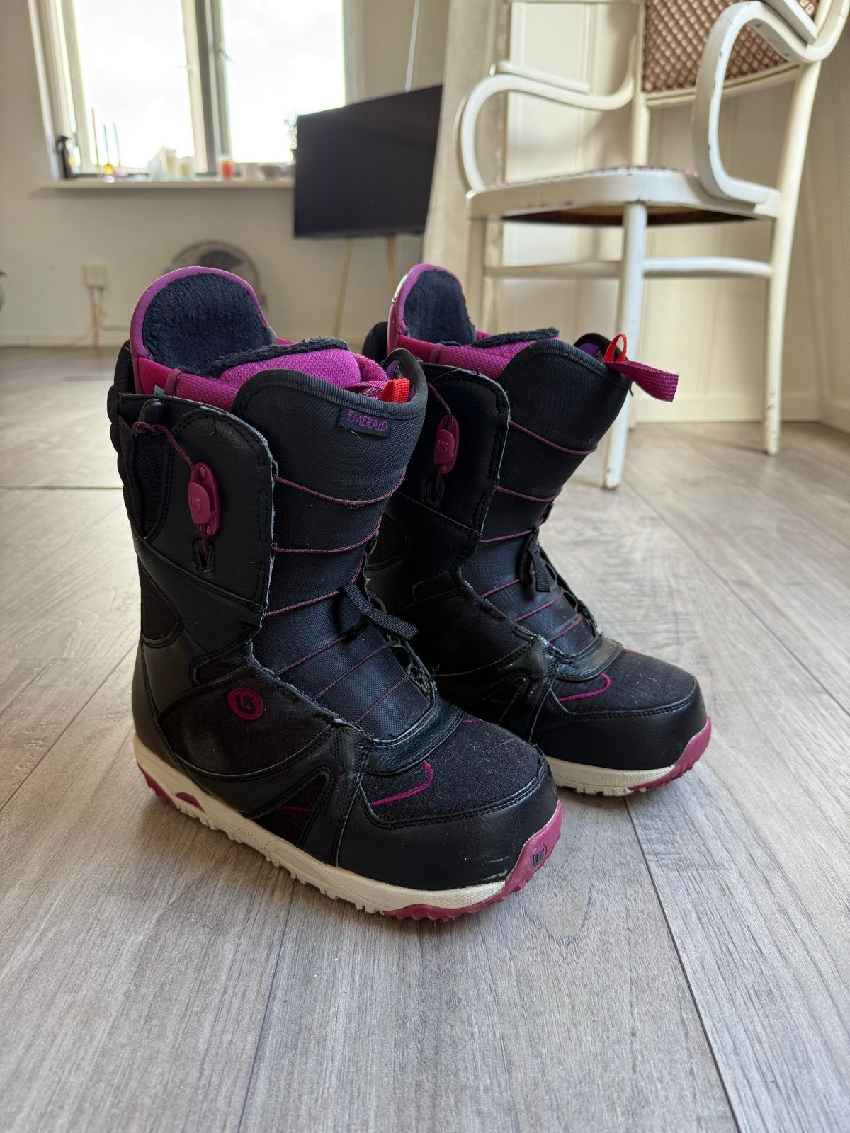 Burton Emerald Snowboardschoenen Dames Maat 40.5, Ophalen of Verzenden, Gebruikt, Snowboots