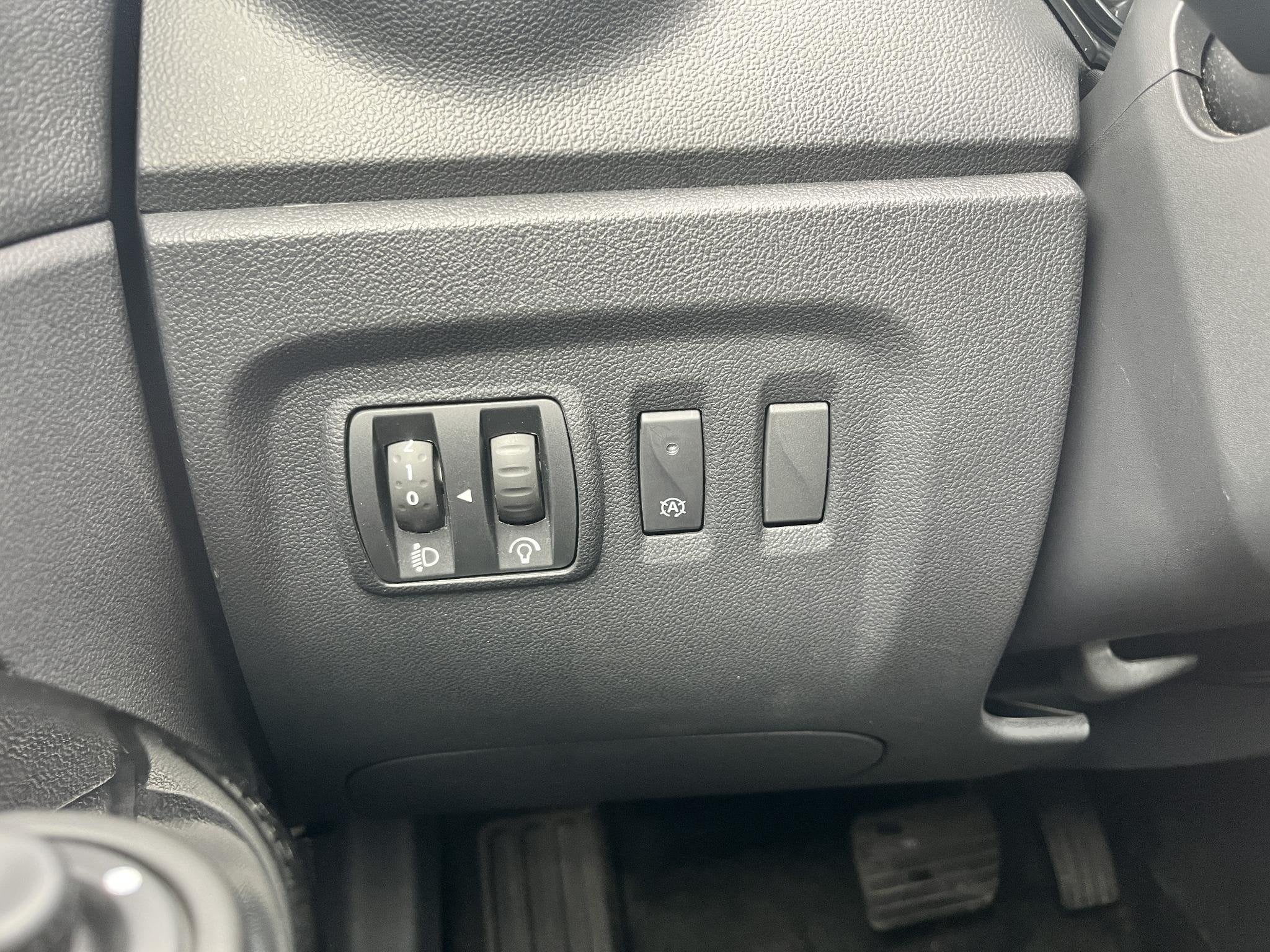 Foto 30 van Renault Captur 1.2 TCe Xmod Clima, cruise, stoelverwarming,