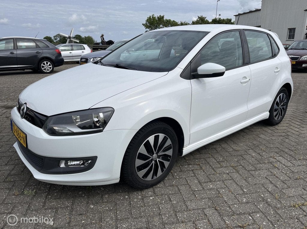 Volkswagen Polo 1.0 BlueMotion Edition - Trekhaak afneembaar, Auto's, Voorwielaandrijving, 95 pk, Wit, Origineel Nederlands