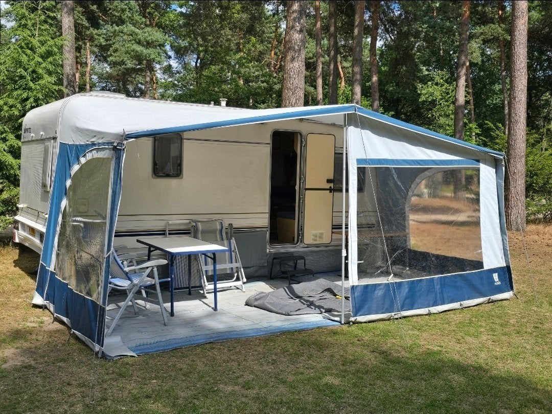 Sprite 490 Super, Caravans en Kamperen, Rondzit, Schokbreker, Frans bed, 750 - 1000 kg