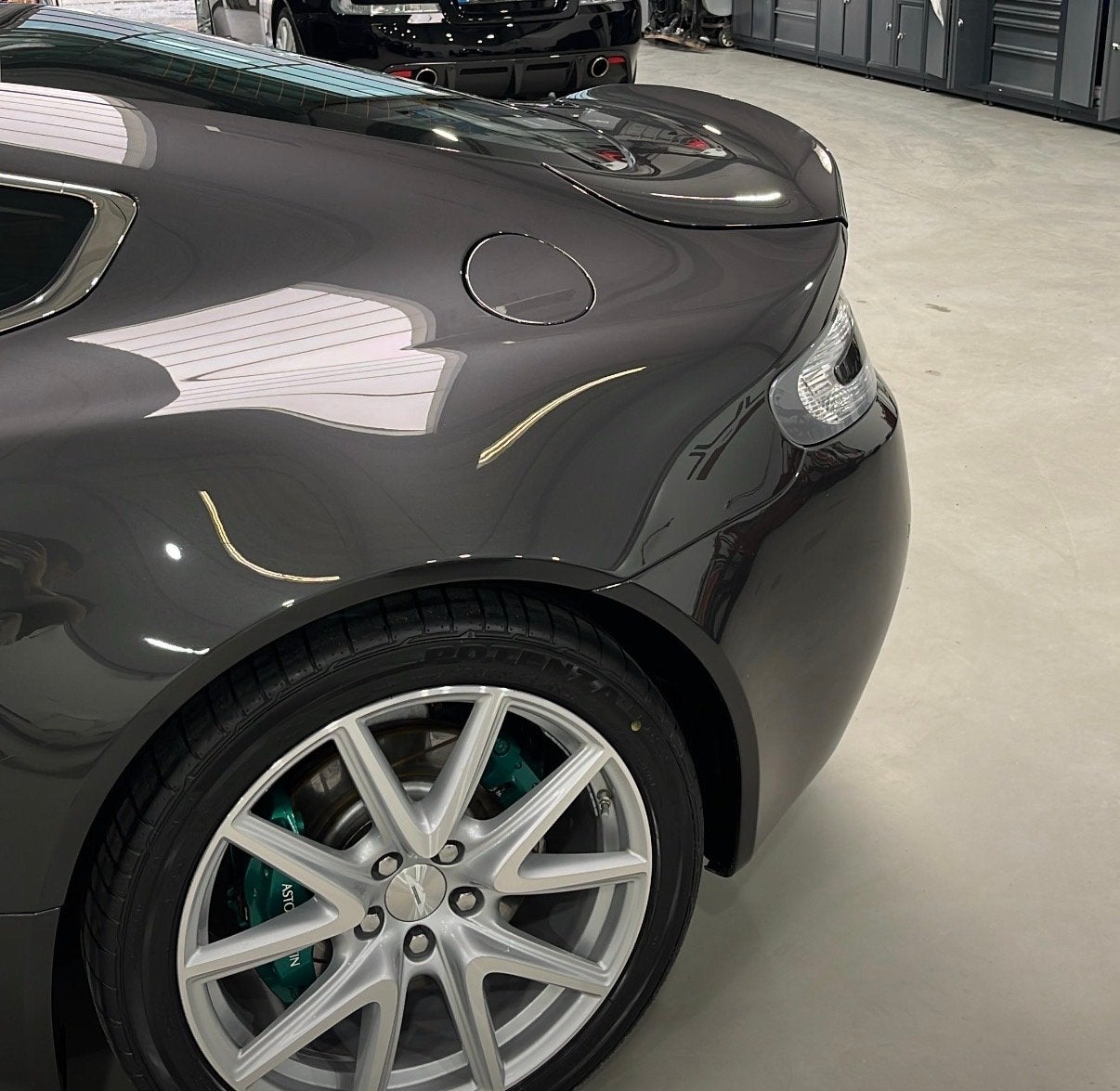 Aston Martin V8 4.7 Vantage S Coupe 2012 Grijs, Auto's, Automaat, Dealer onderhouden, 8 cilinders, 4735 cc