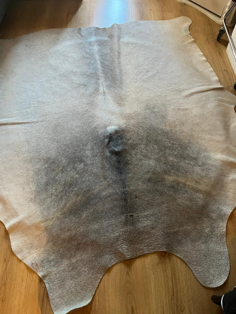 Koeienhuid vacht, Verzenden, Zo goed als nieuw, Overige vormen, 200 cm of meer