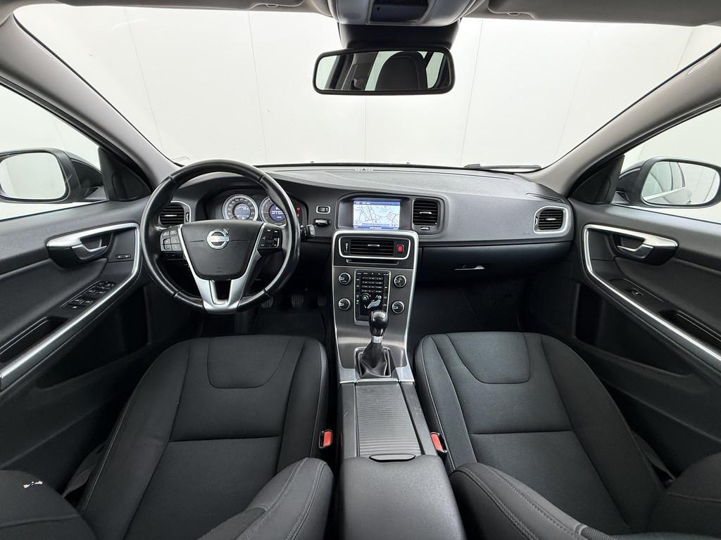 Volvo V60 2.0T 200PK Momentum Trekhaak Navi Ecc Cruise Contr, Auto's, Voorwielaandrijving, Euro 5, Zwart, 4 cilinders