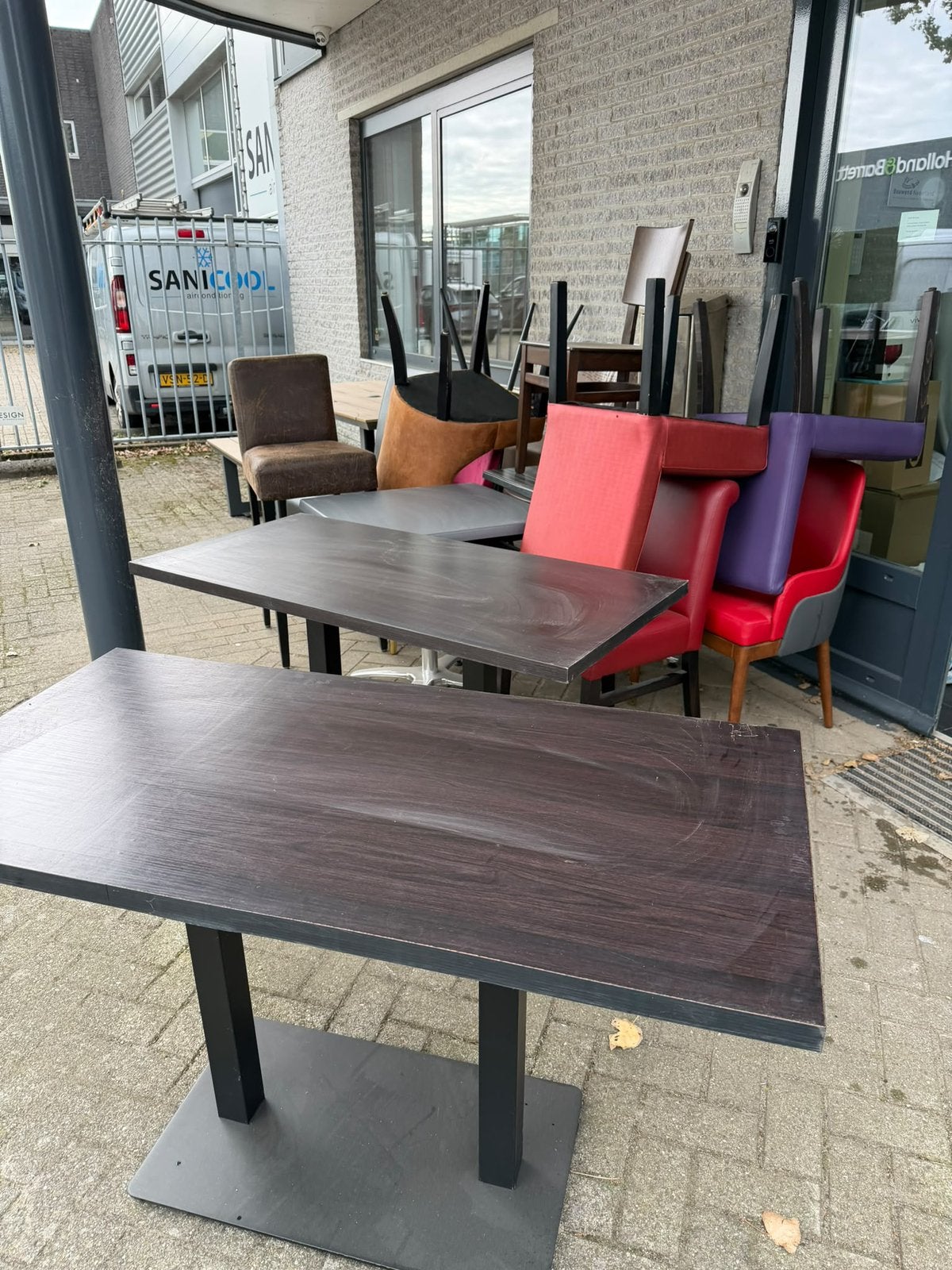 Gratia afhalen diverse tafel (let op: alleen nog tafels), Ophalen, Zo goed als nieuw