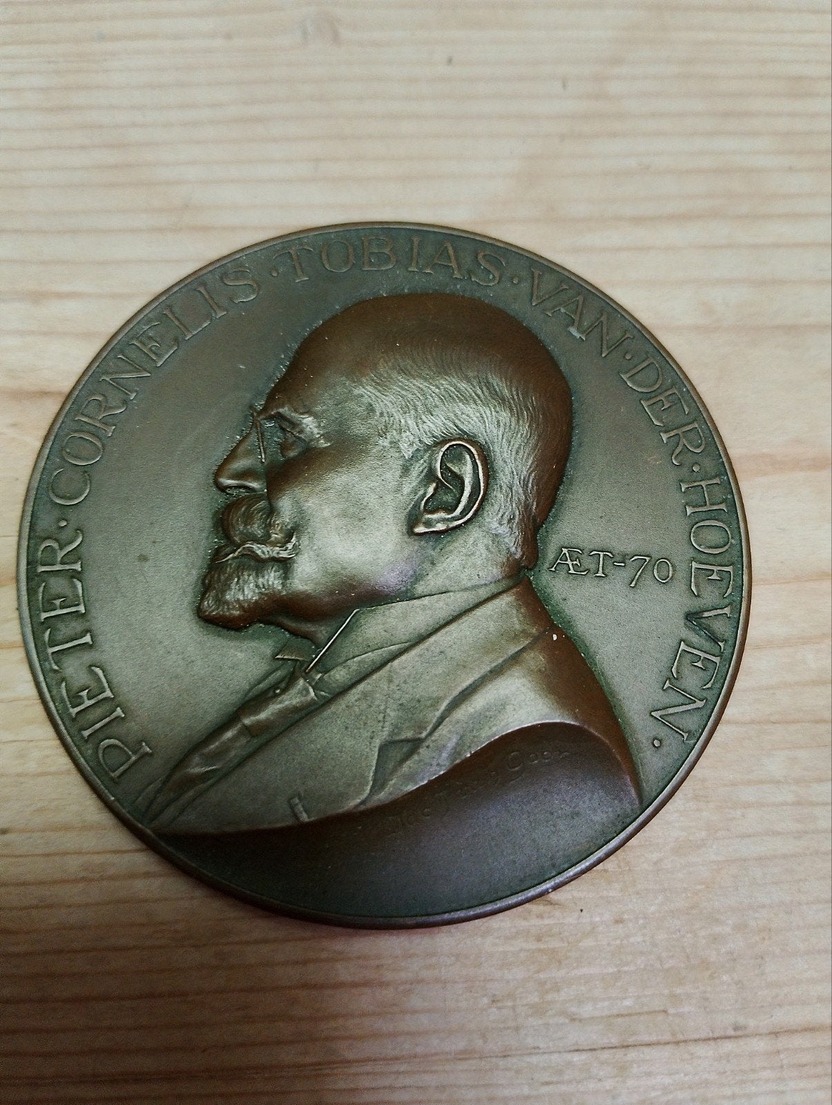 Unieke bronzen afscheidspenning Prof.Dr. P.v.d.Hoeven Leiden, Gebruikt, Foto, Ophalen of Verzenden, 1940 tot 1960