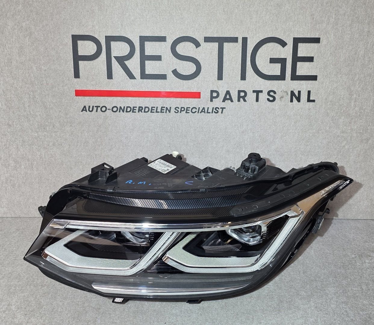 Koplamp VW Tiguan 5NA Facelift IQ.LIGHT LED Links 5NB941081C, Gebruikt, -, Ophalen of Verzenden, -