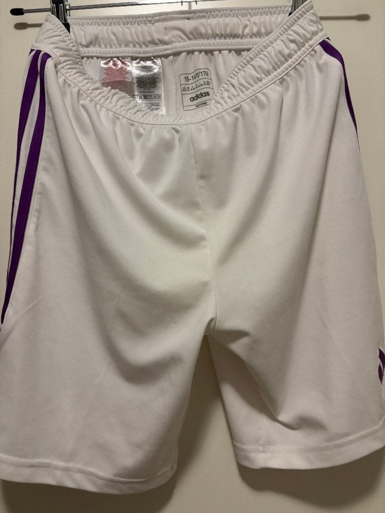 Adidas voetbalbroek wit paars maat 176, Kinderen en Baby's, Kinderkleding | Maat 176, Broek, Adidas, Jongen of Meisje, Ophalen of Verzenden
