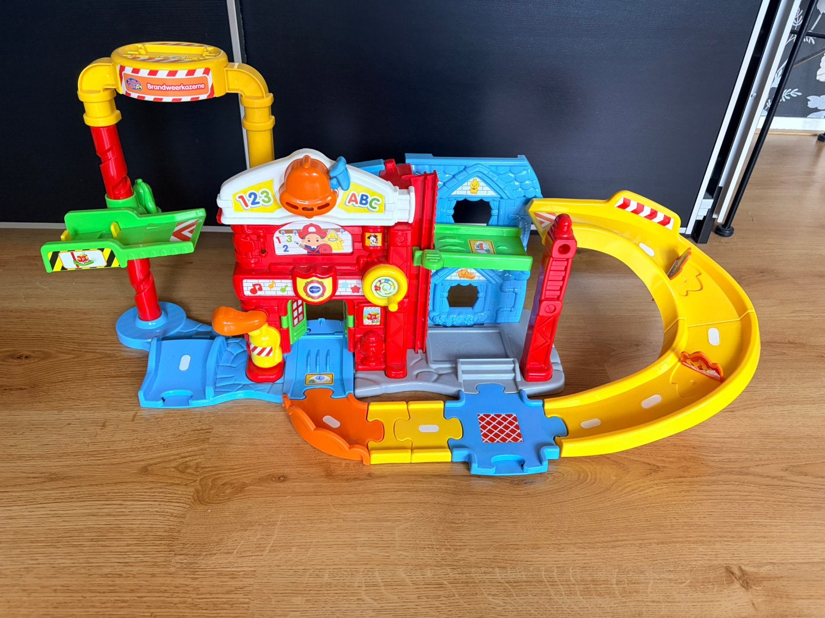 Vtech toet toet auto’s brandweerkazerne, Ophalen, Zo goed als nieuw, 2 tot 4 jaar