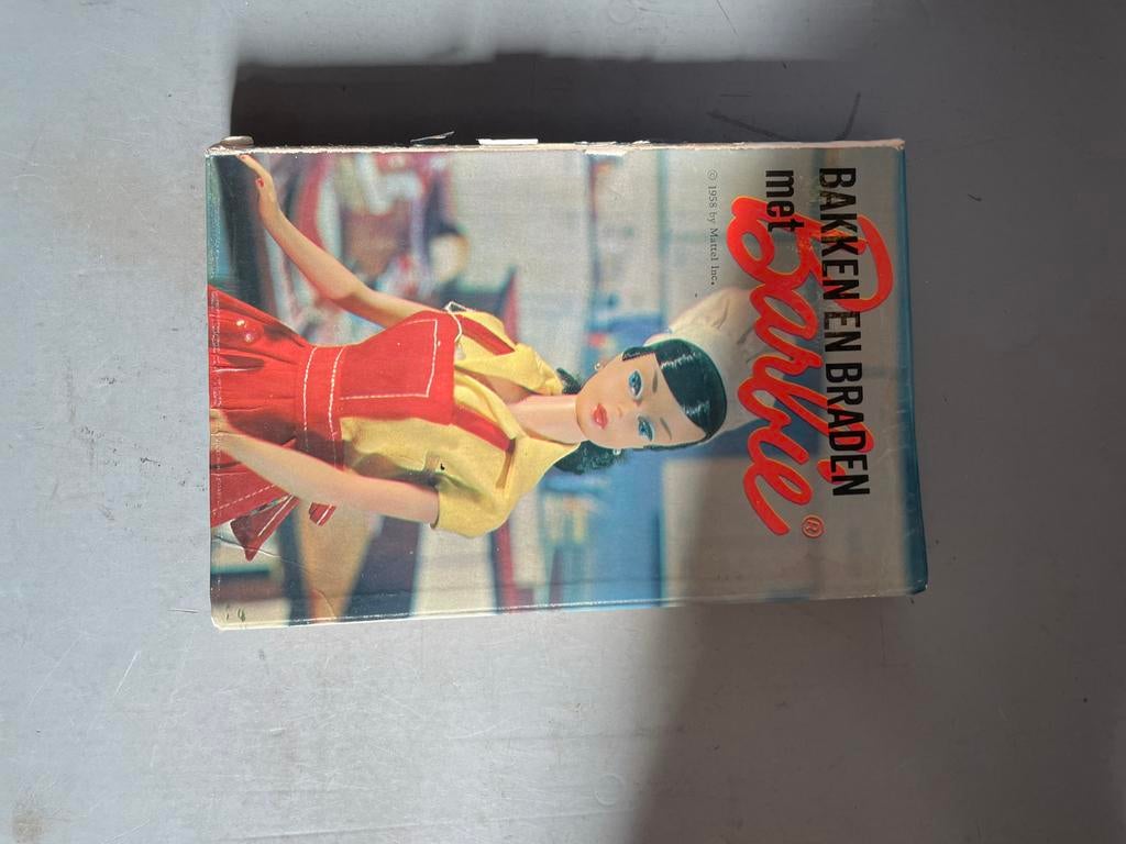 Oude Barbie Boeken: Bakken en Braden & Barbie en Ken, Ophalen, Gelezen, Fictie algemeen