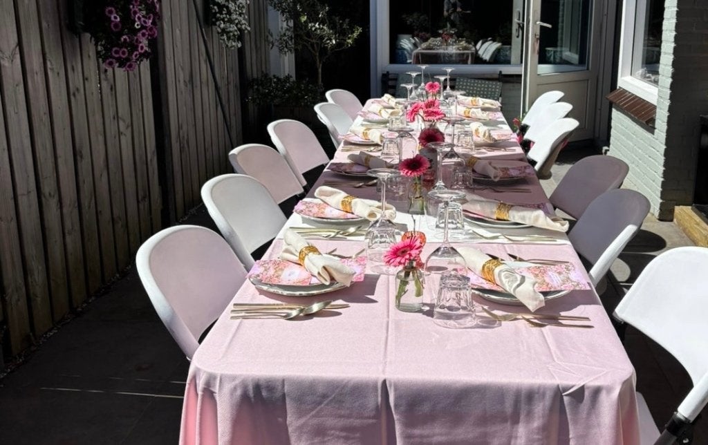 Tuinfeest High Tea servies te huur, opbrengst voor Oekraïne, Ophalen, Gebruikt, Verjaardag