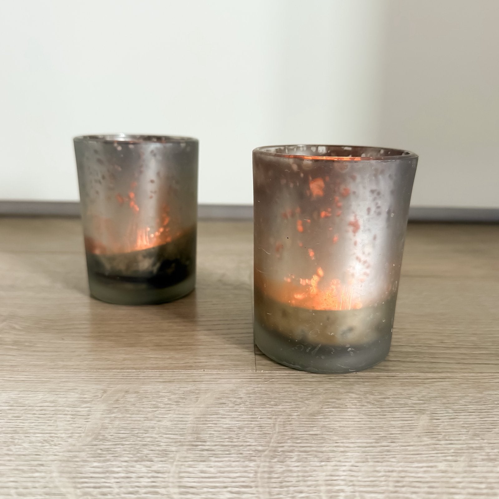 THEELICHTHOUDERS Zand/Taupe Glas Set van 2, Huis en Inrichting, Ophalen, Zo goed als nieuw, Glas